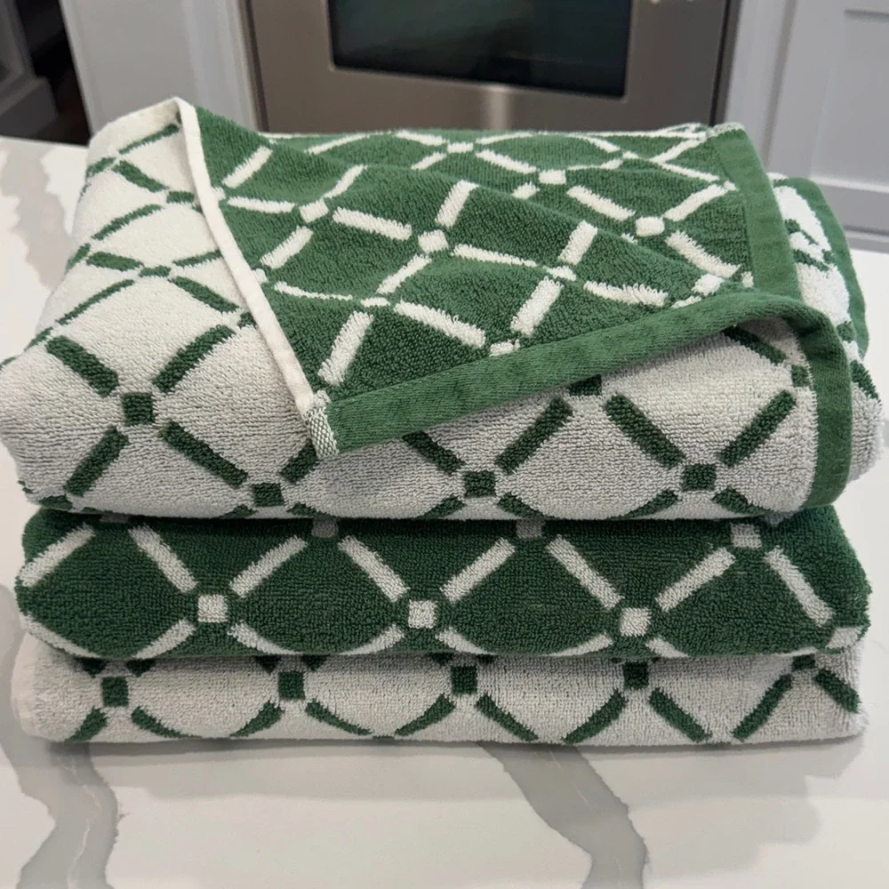 Superior Reversible Diamond Cotton Bath Towel (Set of 3)